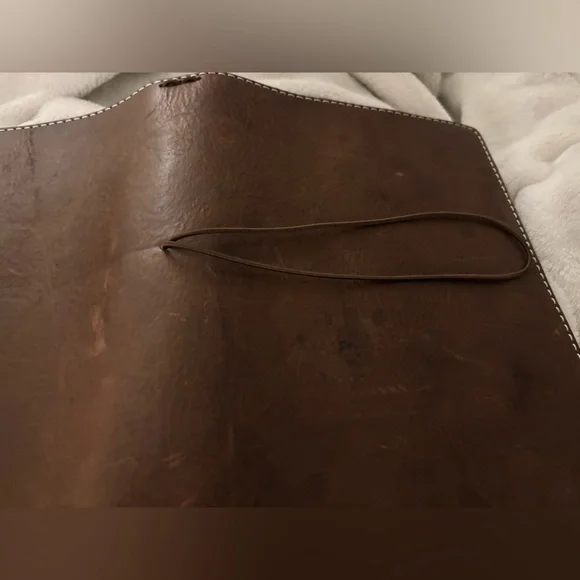 CHIC SPARROW A5 leather journal cover with pockets and 4 strings - Picture 7 of 12